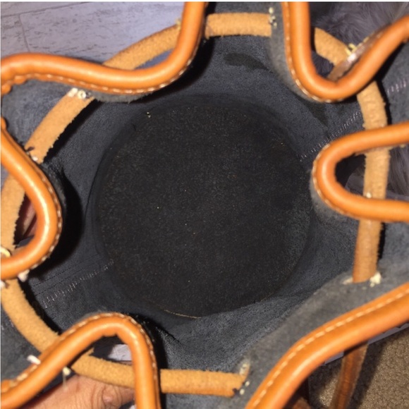 Vintage Dooney & Bourke Bucket Bag - Picture 7 of 7